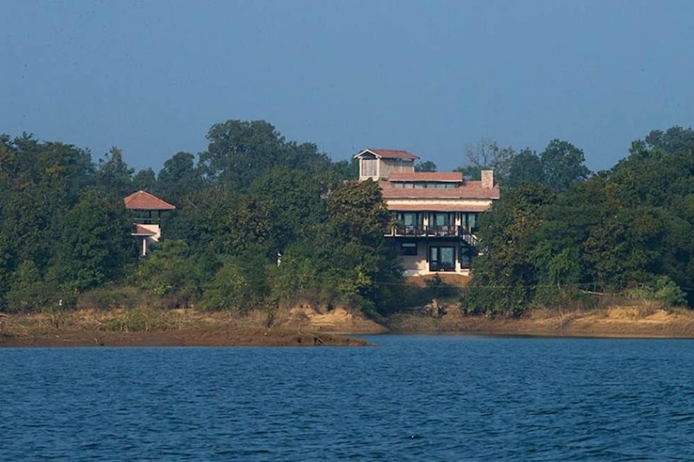 Фото Жилое Помещение Pugdundee Safaris - Denwa Backwater Escape Satpura