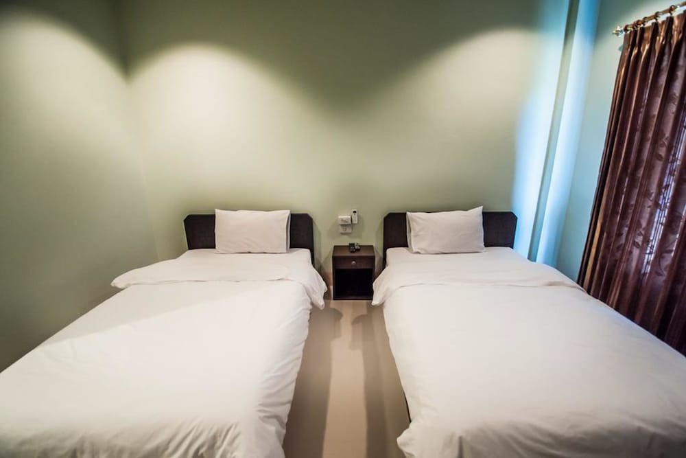 Фото Wattanawan Hotel