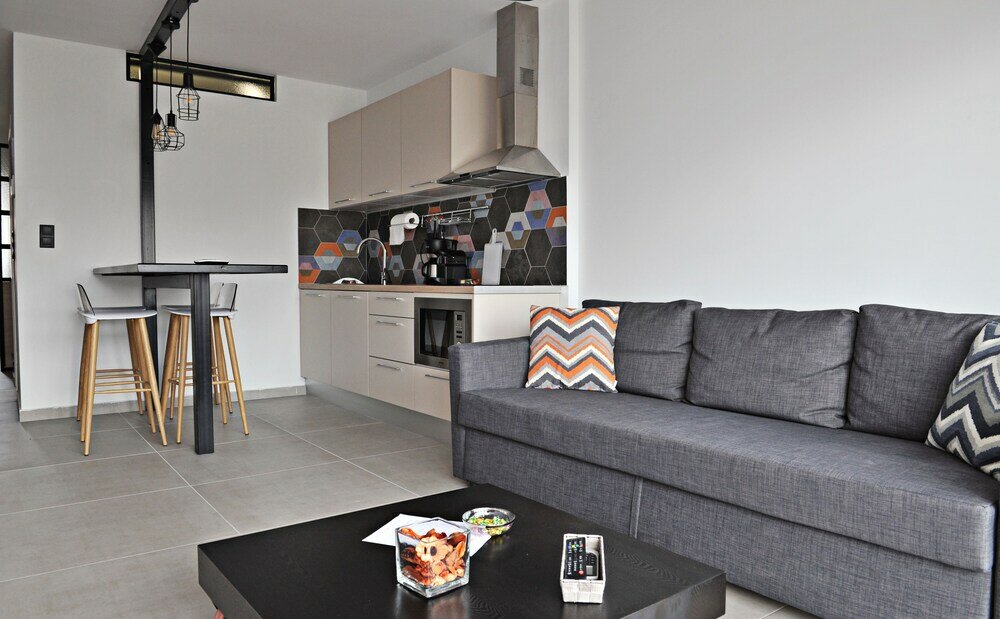 Фото The Athenians Art Apartments