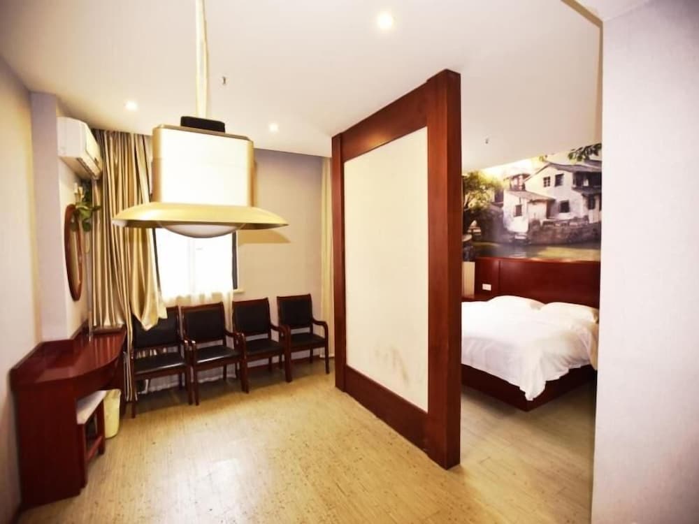 Фото GreenTree Inn SuZhou International Film City South JinShan Road Express Hotel