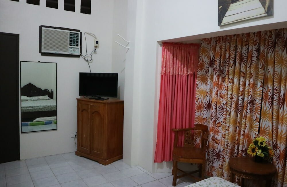 Фото Hundred Isles' Room Rentals and Transient House