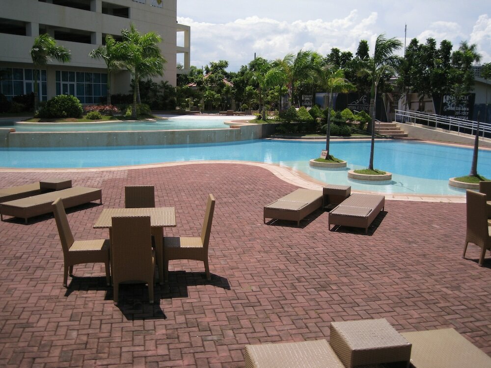 Фото La Mirada Residences