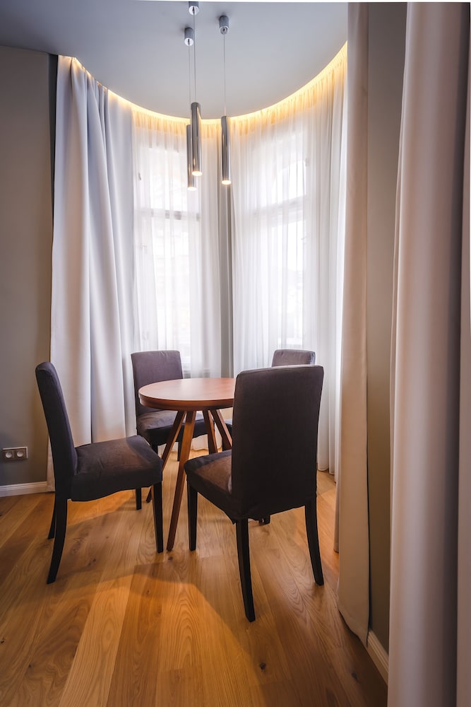 Фото Apartments Bohemia Rhapsody