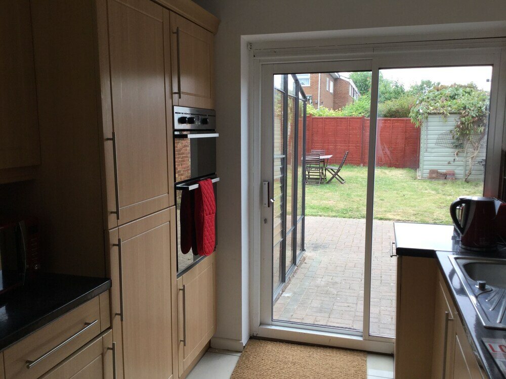 Фото Nice 4 Bedroom near Basildon Town Center