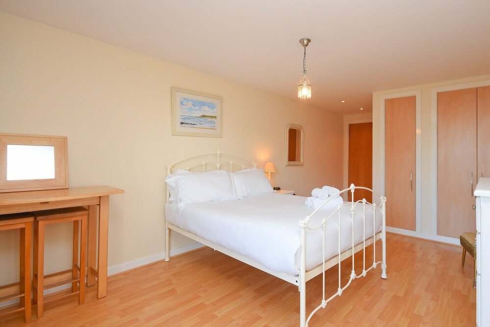 Фото Town or Country - Greenwich Apartments