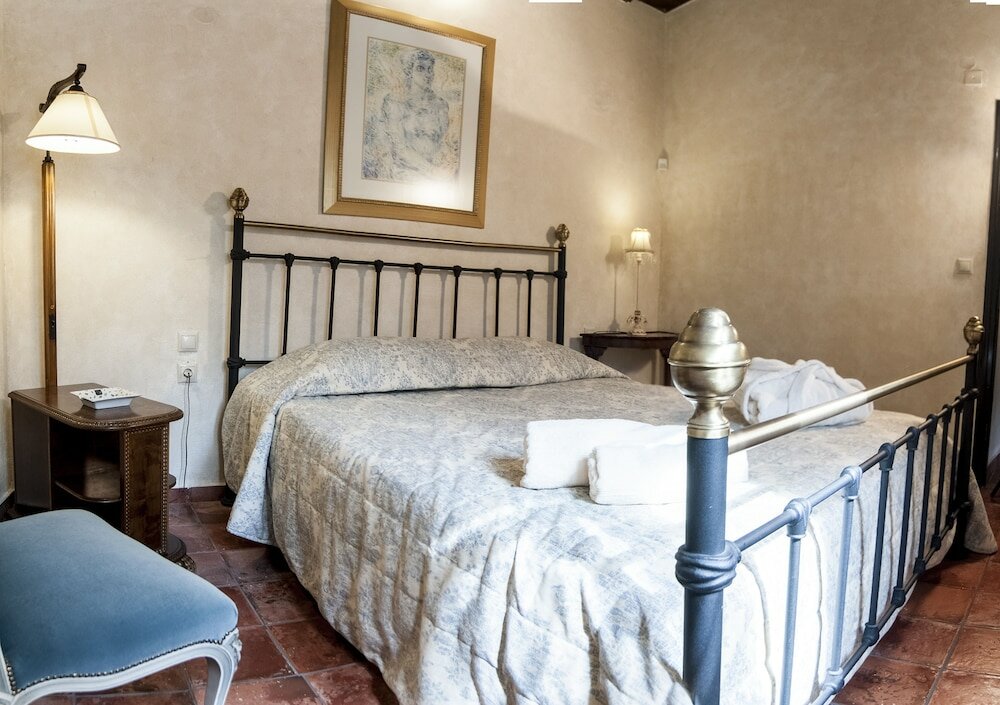 Фото Ostra Menalon Luxury Suites