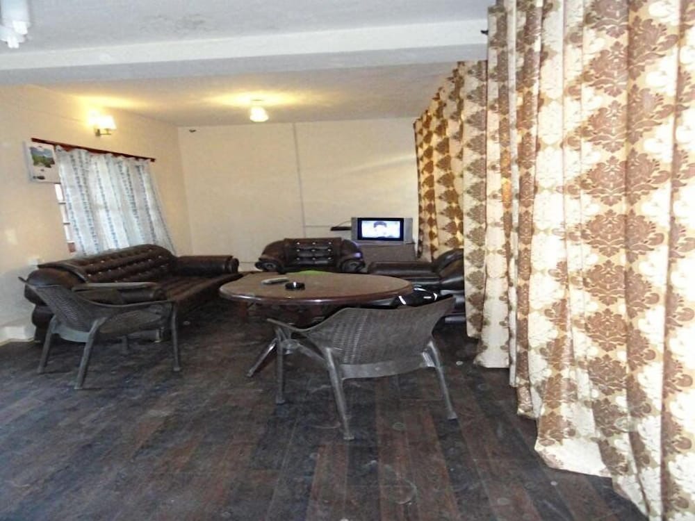 Фото Hills View Hotel