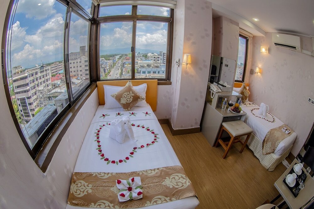 Фото Diamond Rise Hotel Mandalay