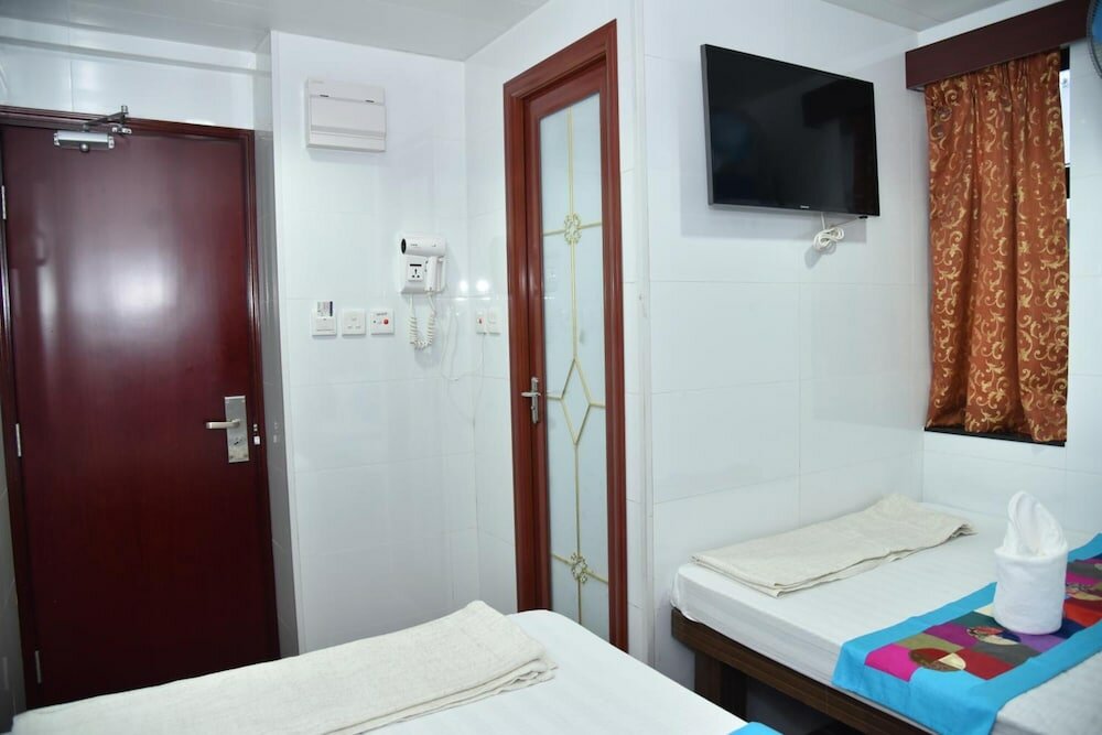 Фото Traveller's Hostel