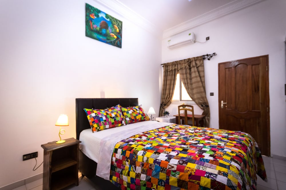 Фото Jeane's Appart Hotel