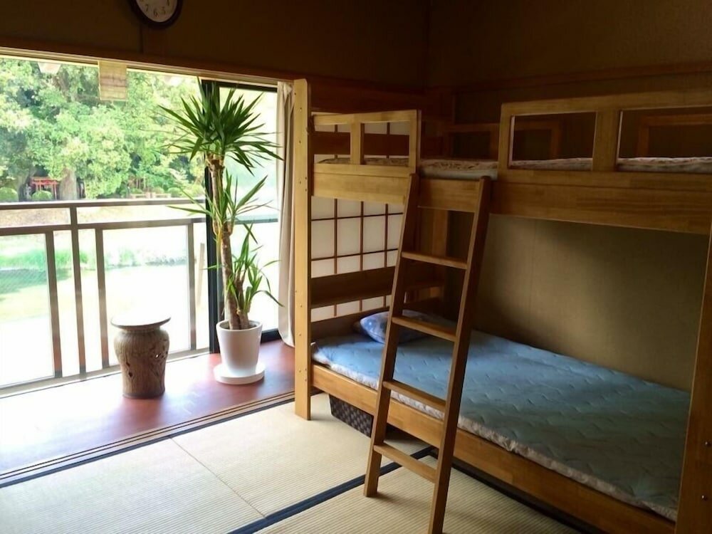 Фото Yasuragi Guest House & Bar