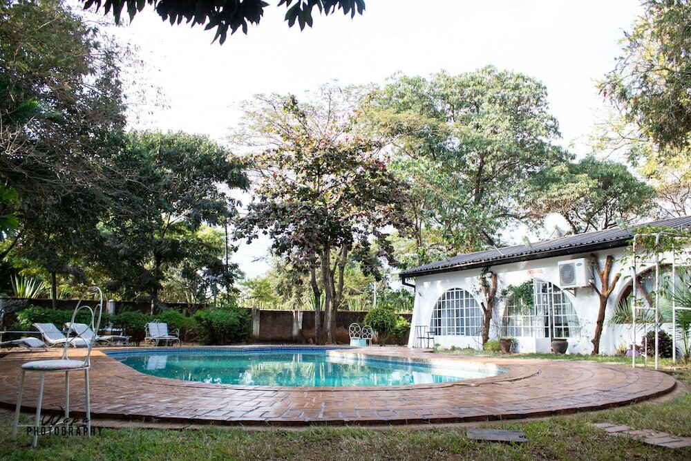 Фото Adlib Executive Lodge