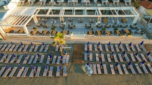 Гостиница Mandala Seafront Suites