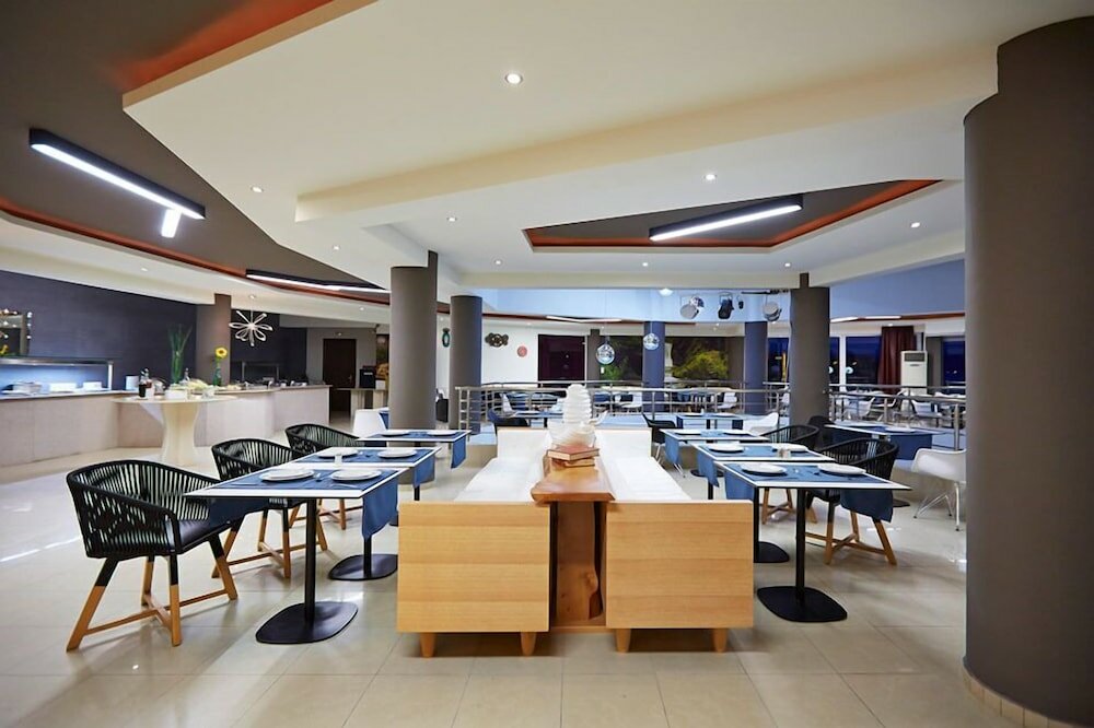 Фото Курорт Hotel Blue Dream Palace Tripiti Resort