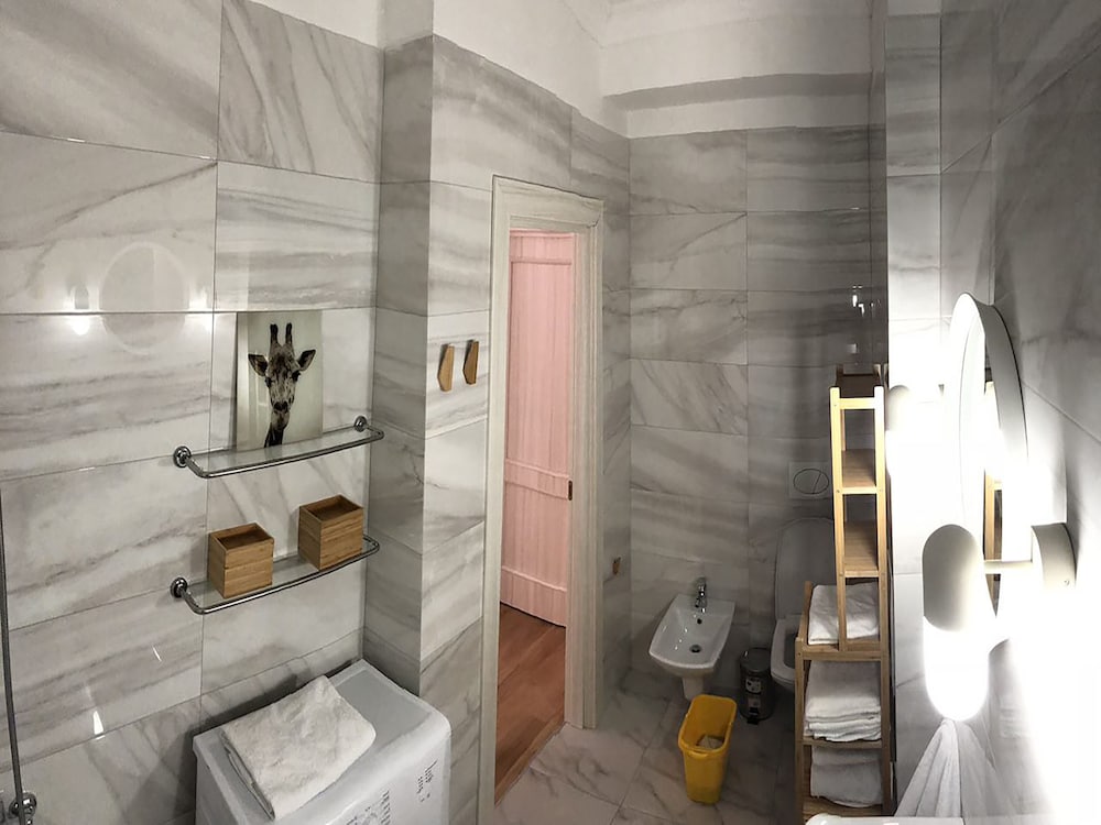 Фото Opera Apartments