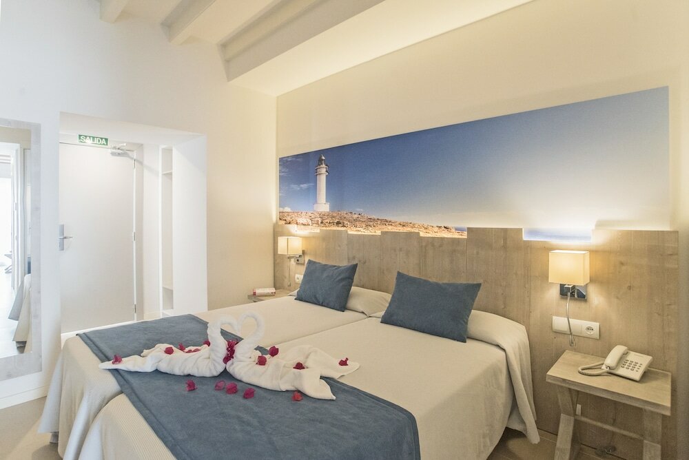 Фото Hotel Voramar Formentera