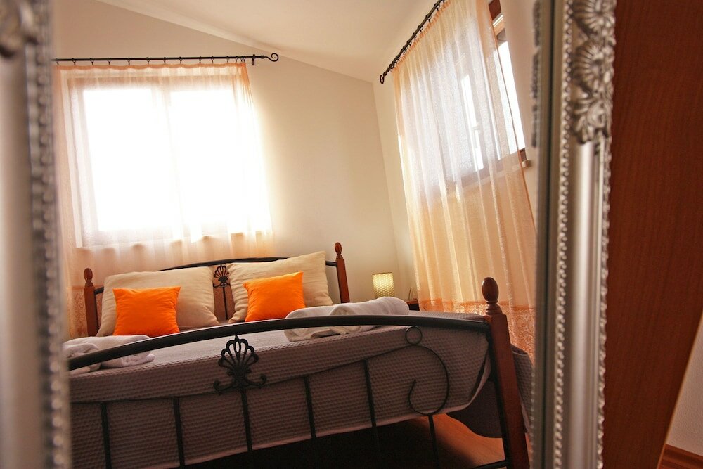 Фото Apartments Irena 1310