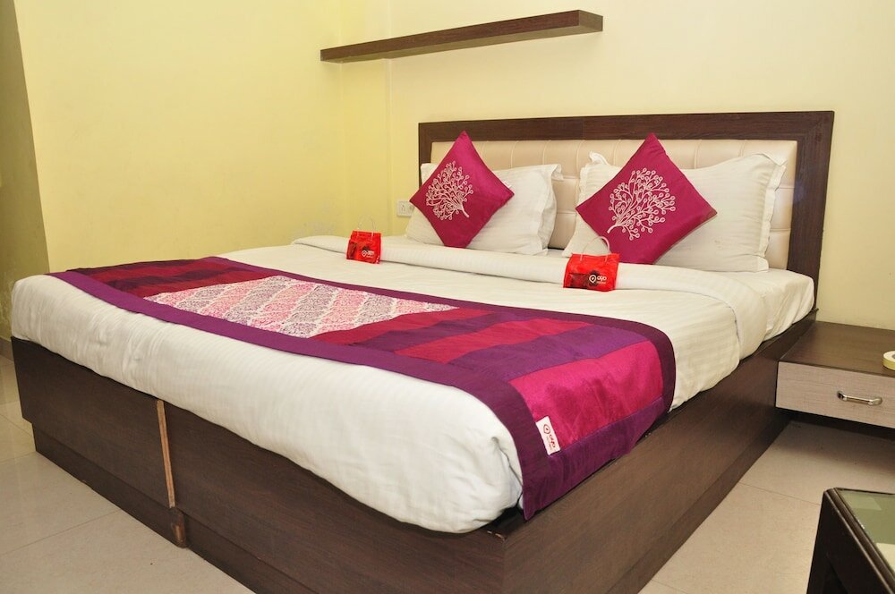 Фото Oyo 1673 Hotel Mm Yellowuds