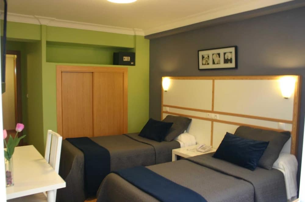 Фото Hostal Mara