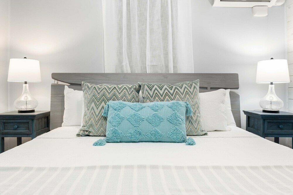 Фото Ebb and Flow Apartment House