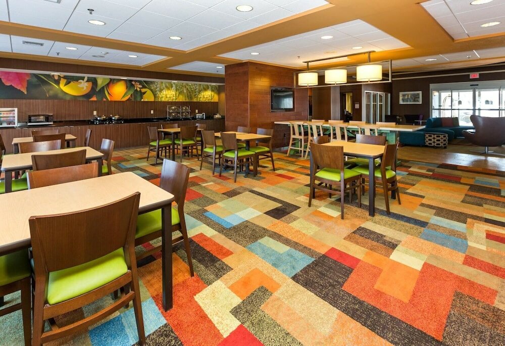 Фото Fairfield Inn and Suites by Marriott Des Moines West