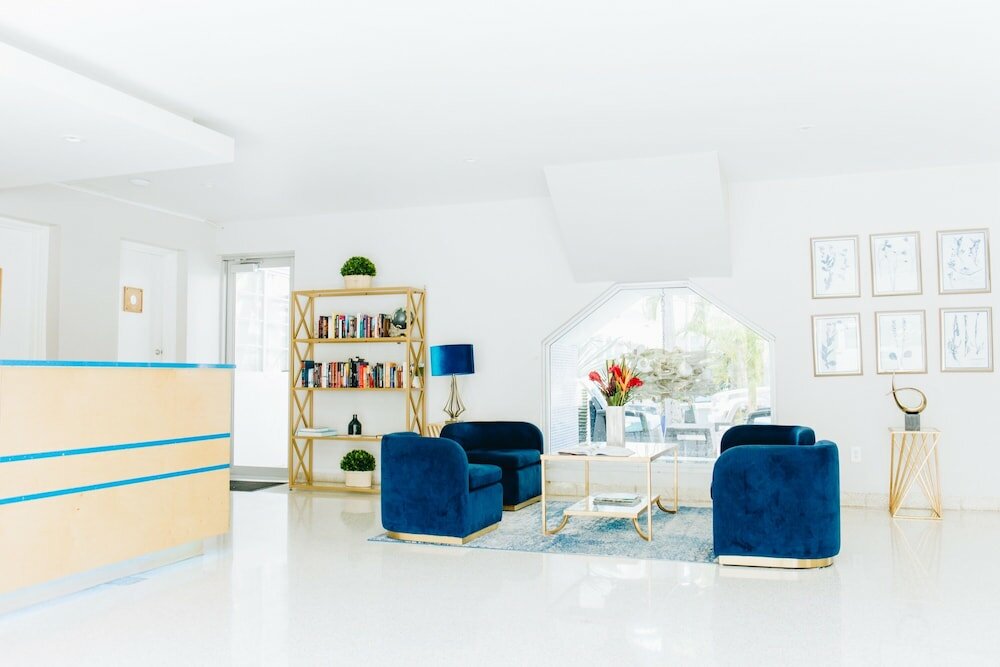 Фото Aqua Hotel & Suites