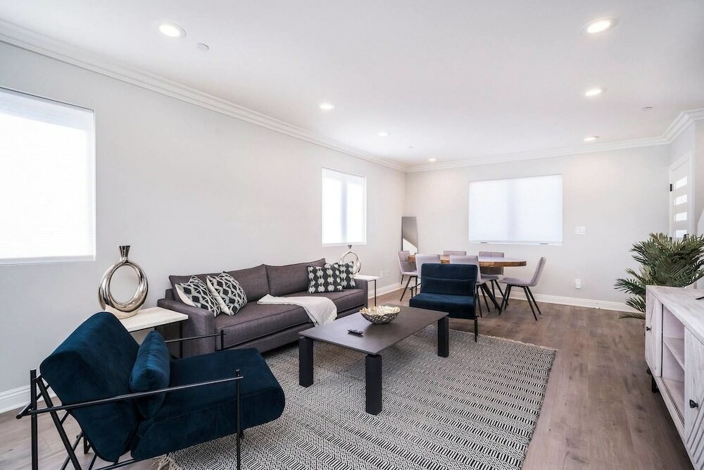 Фото Brand New Modern Luxury 3bdr Townhome In Silver Lake