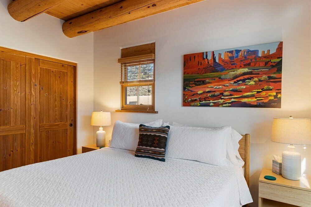 Фото Casa Pico - Ideal Location, Fantastic Workspaces, Perfect Patio