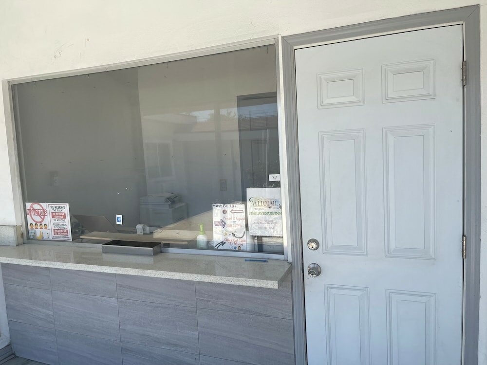 Фото Pine Ave Inn