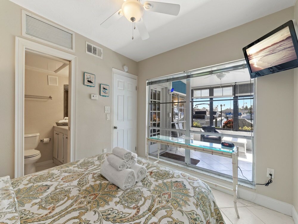 Фото Madeira Beach Yacht Club