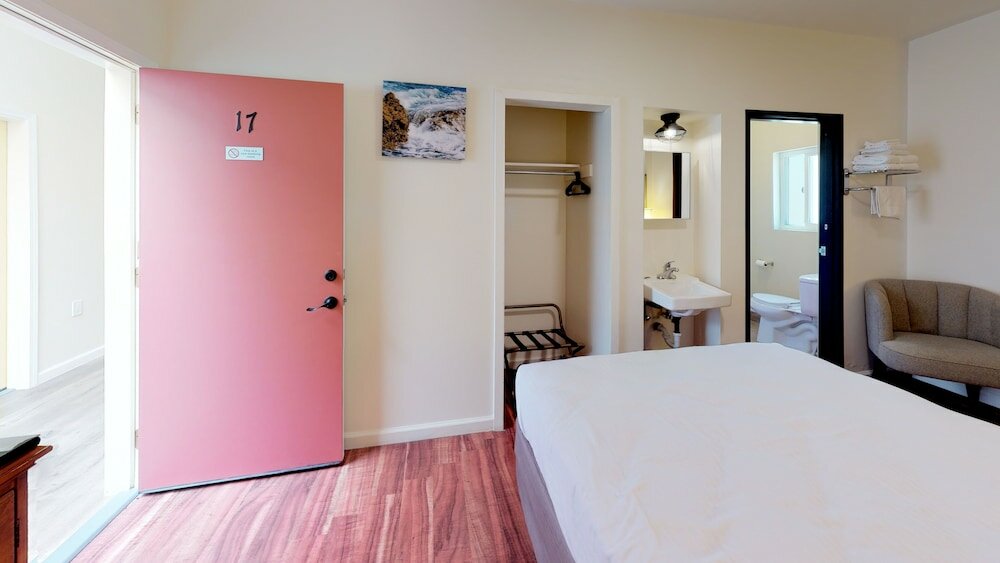 Фото Anchor Pointe Inn