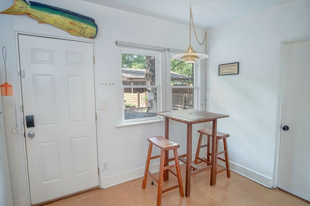 Фото Close to Famous Attractions With Hot Tub and Fire Pit