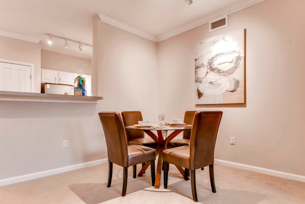 Фото Bluebird Suites in Downtown Providence