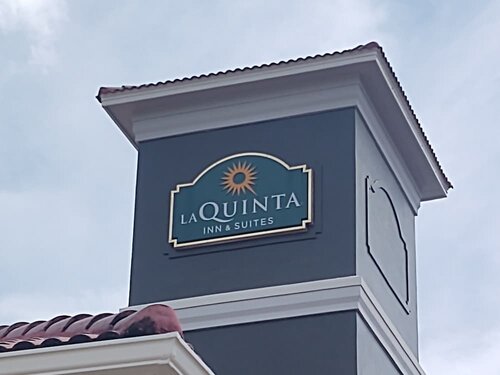 Гостиница La Quinta Inn & Suites by Wyndham Macon