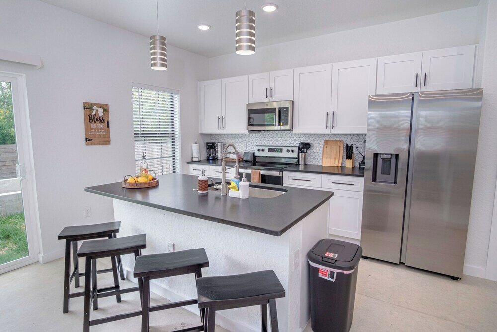 Фото State-of-the-art 3br/2.5ba Home Next to Downtown