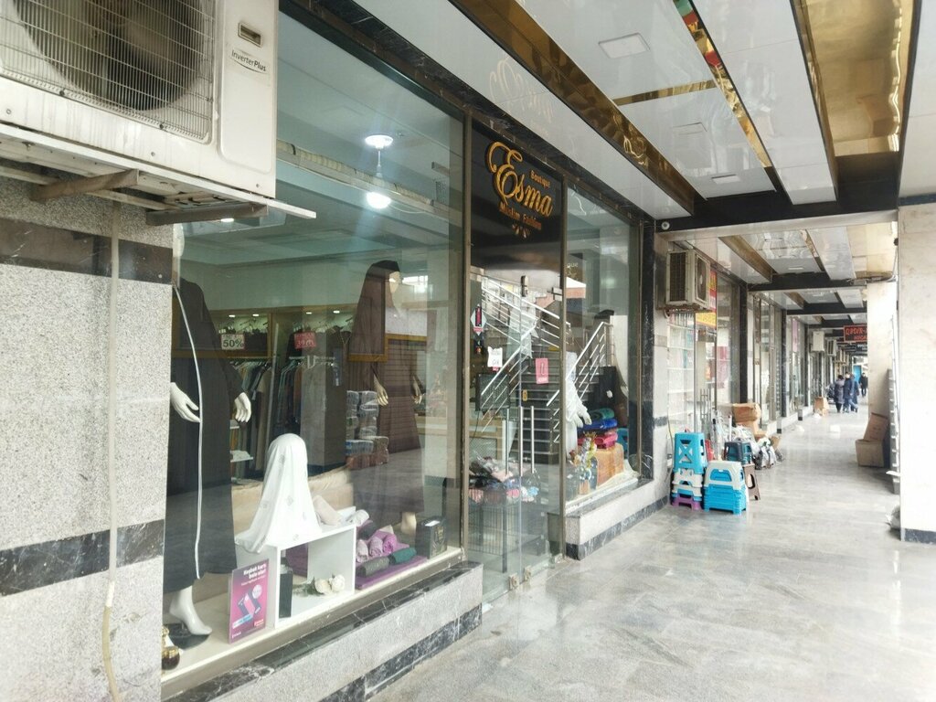 Clothing store Esma, Baku, photo