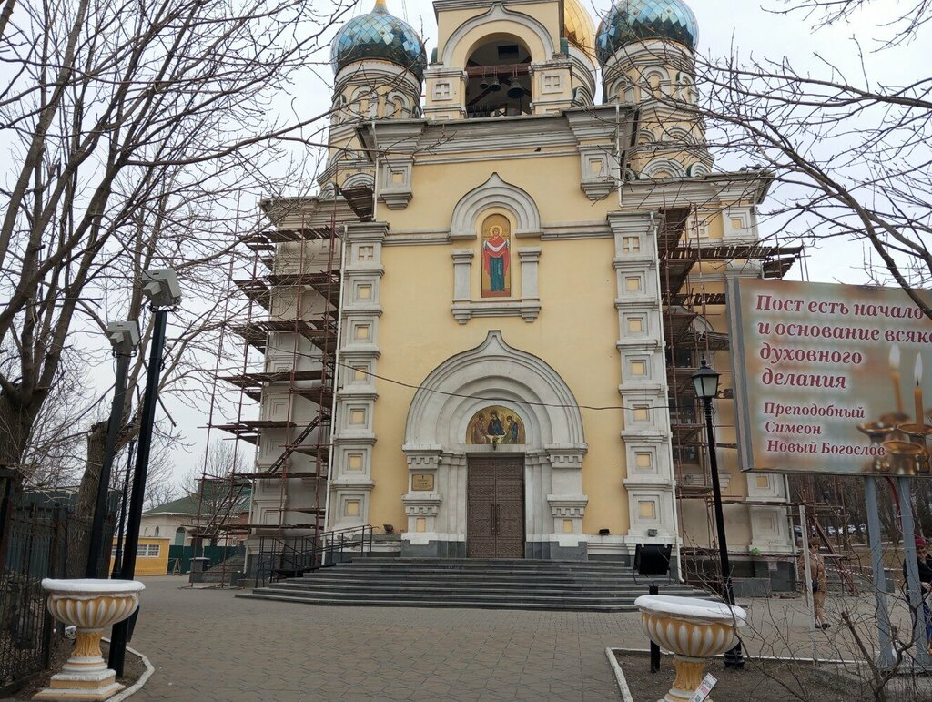 Православный храм Покровский кафедральный собор города Владивостока, Владивосток, фото