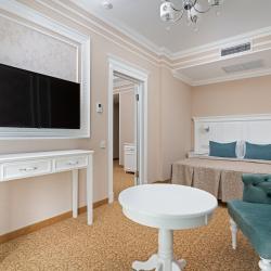 Фото Династия