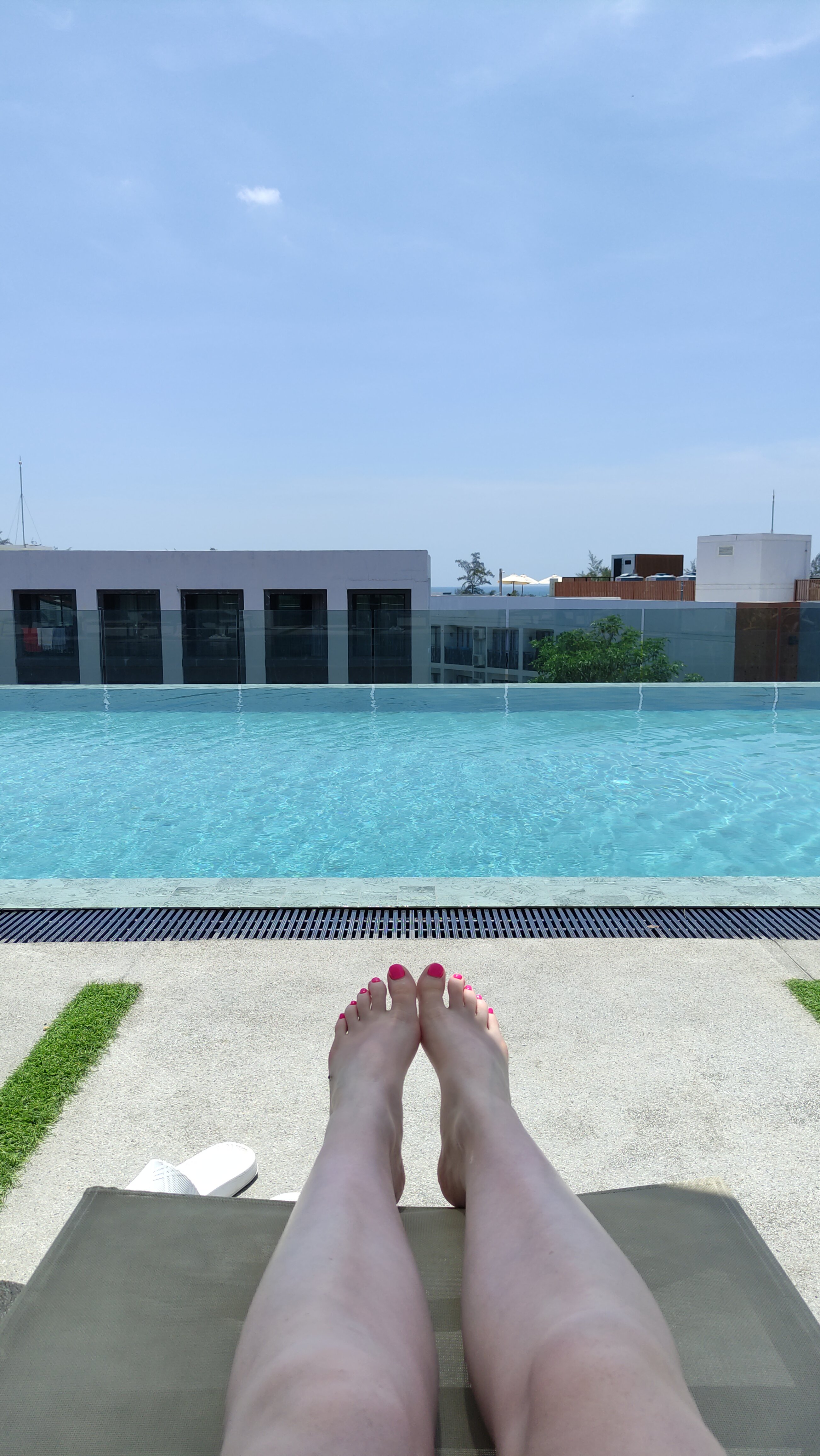 Фото JonoX Phuket Karon Hotel