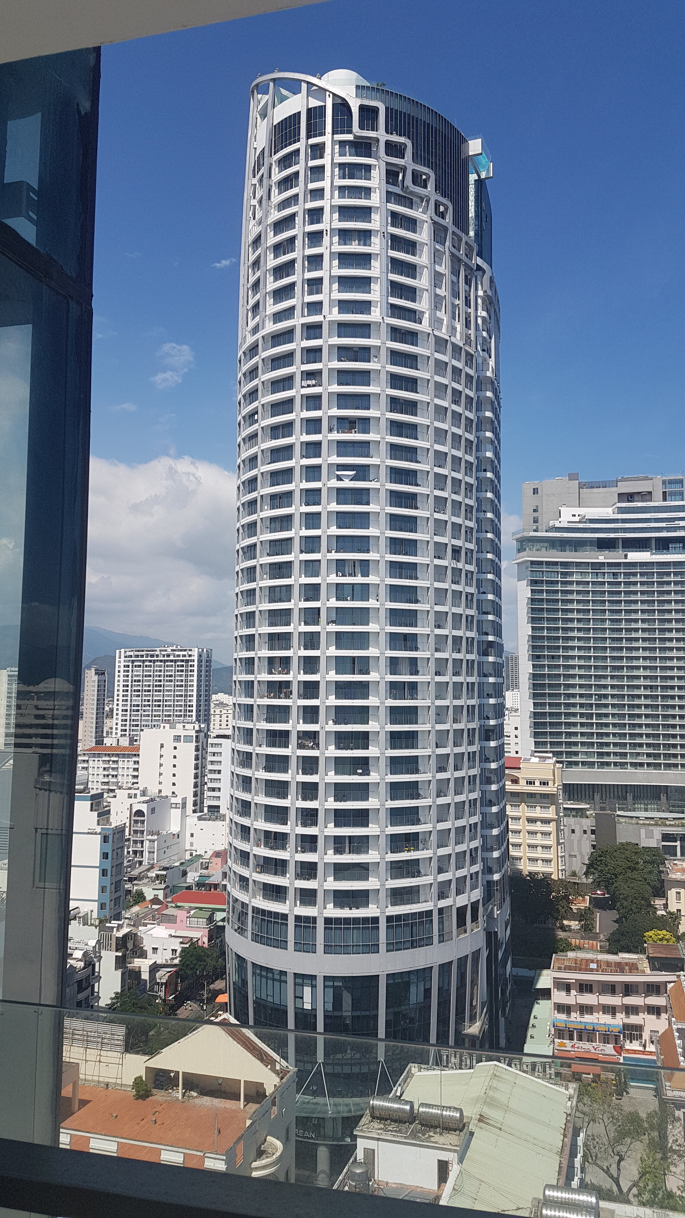 Фото Maple Hotel & Apartment