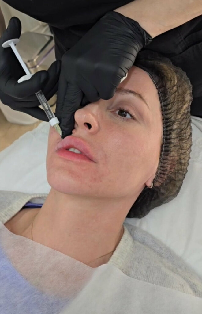 علم التجميل First Clinic of injection cosmetology ، موسكو، صورة