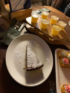 Чемодан (posyolok Tayozhny, ulitsa Stroiteley, 7А), restaurante
