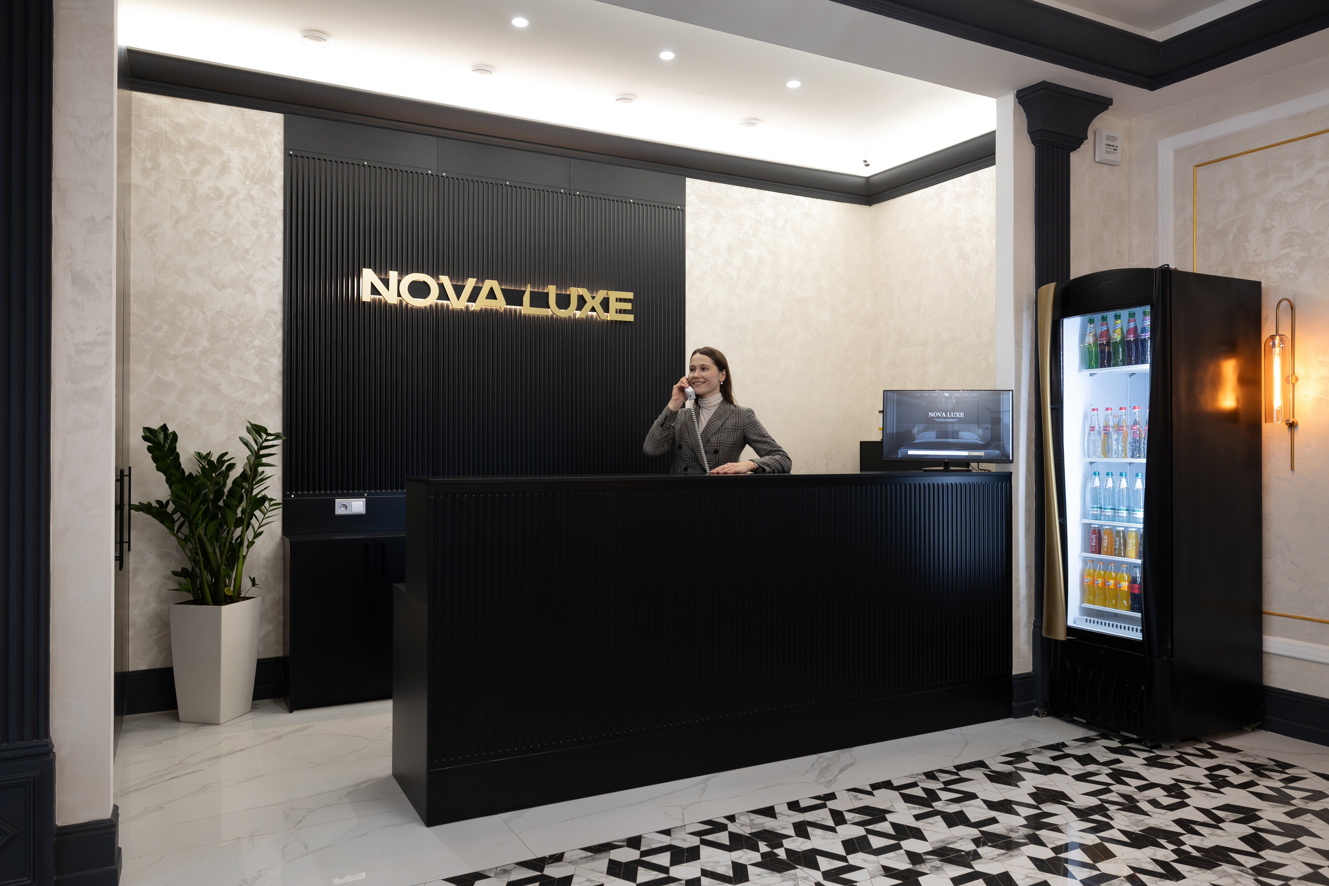 Фото отеля 1