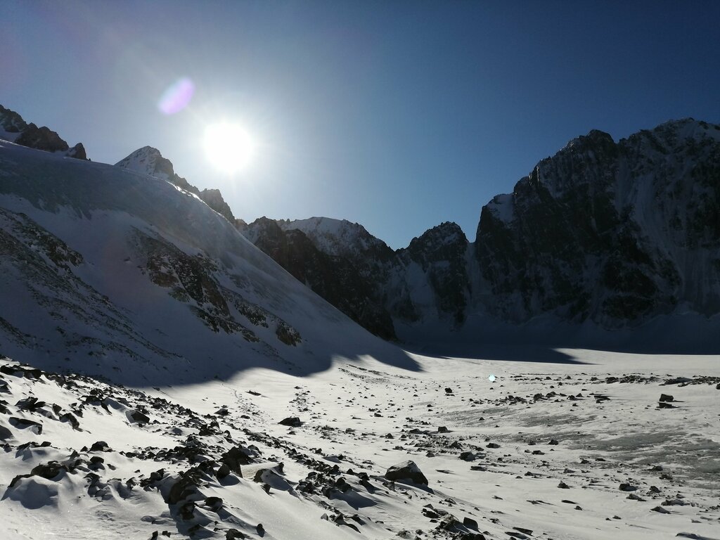 Mountain peak Пик Симагина 4400 метров, Chuy Province, photo