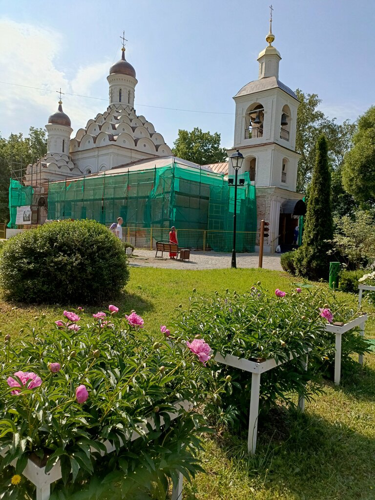 Православный храм Храм Живоначальной Троицы в Хорошеве, Москва, фото