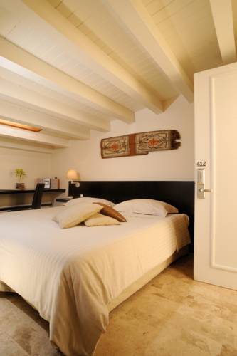 Фото Ucciardhome Hotel