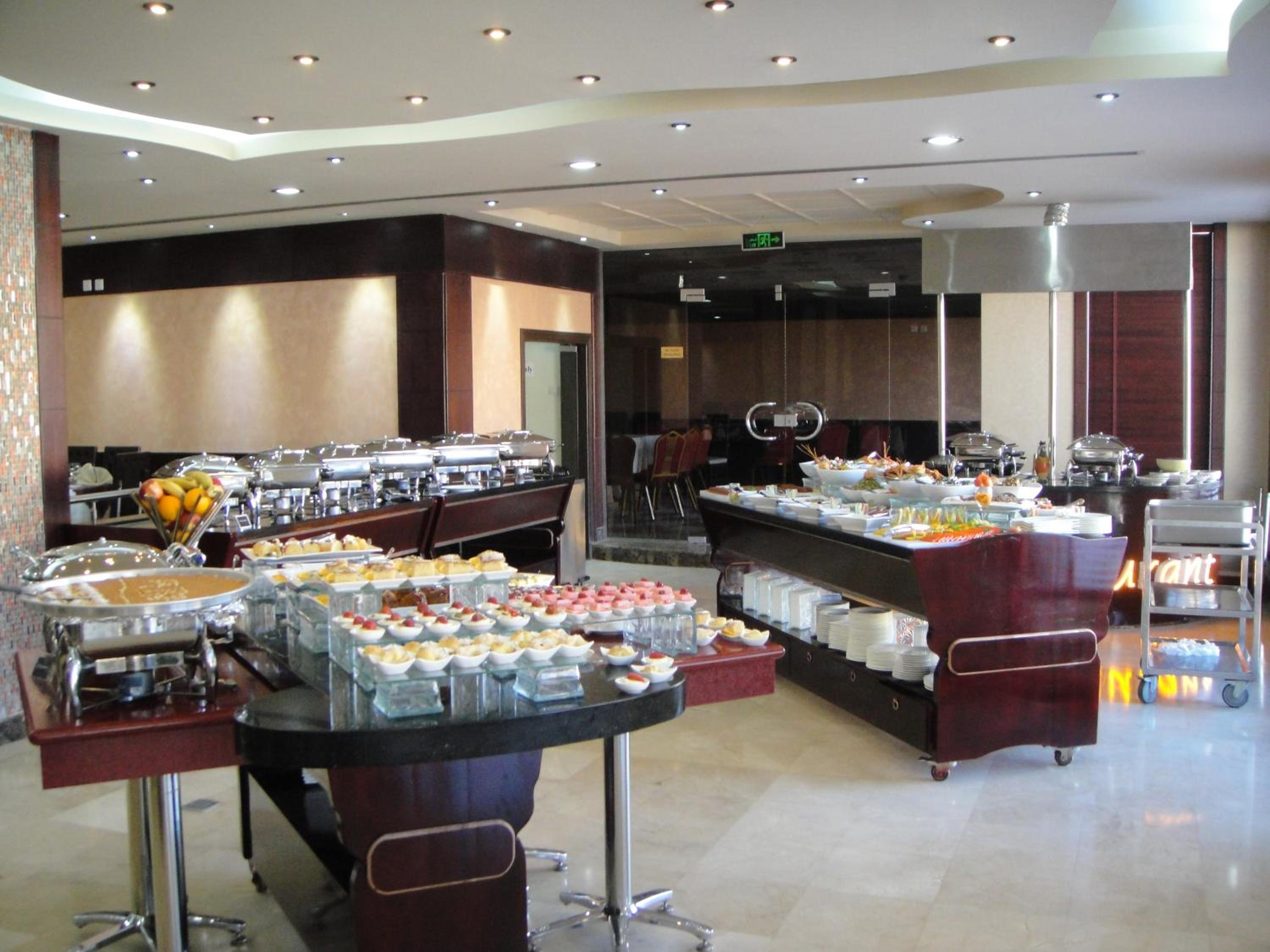 Фото Petra Moon Hotel