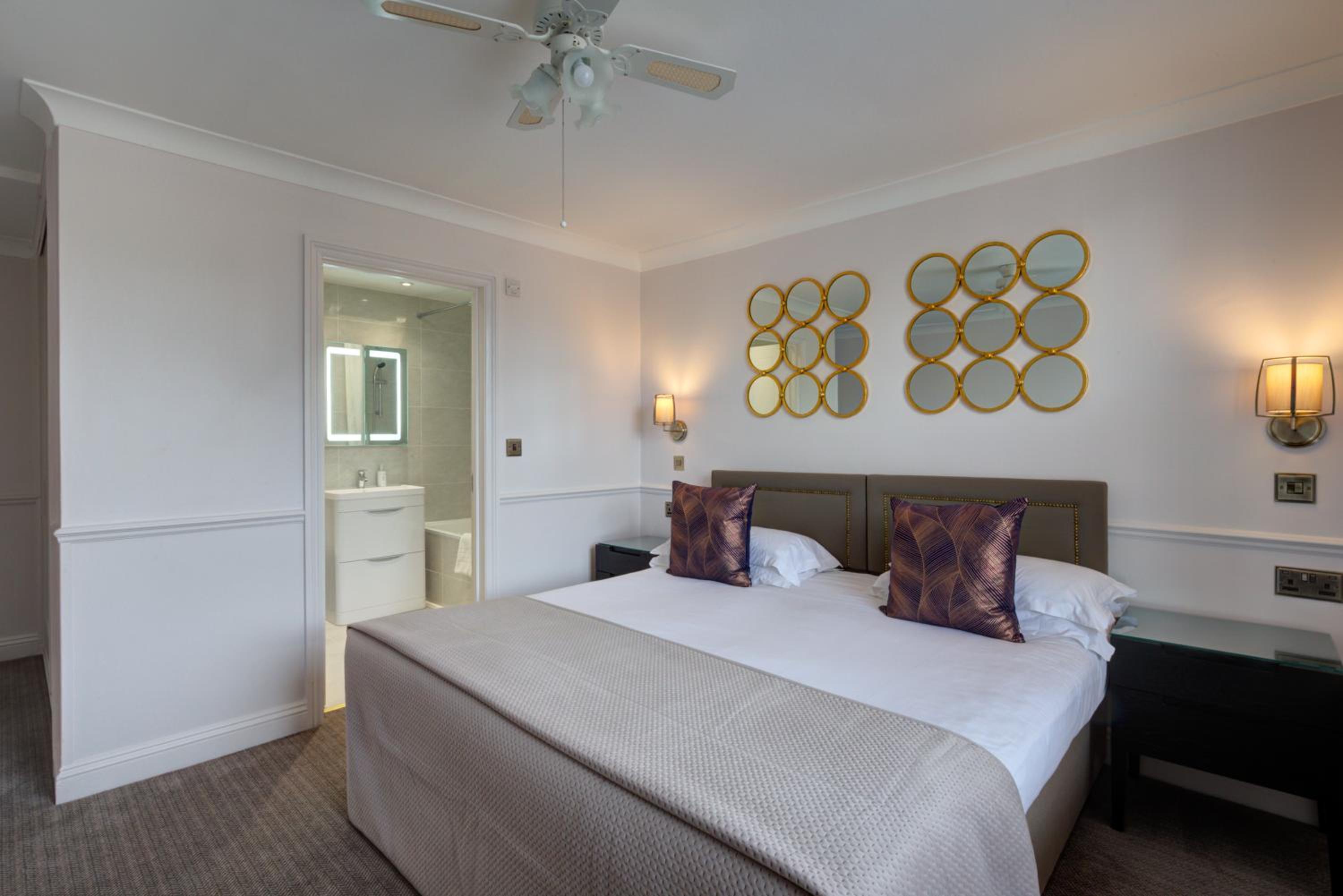 Фото Collingham Serviced Apartments