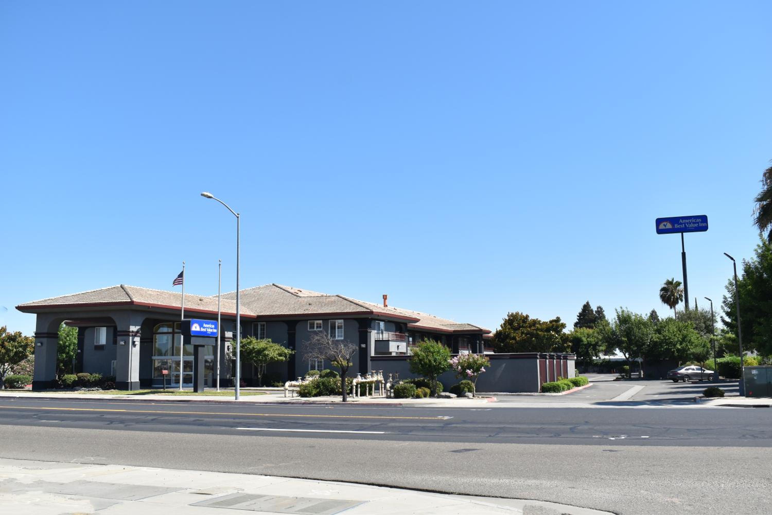 Фото Americas Best Value Inn Manteca