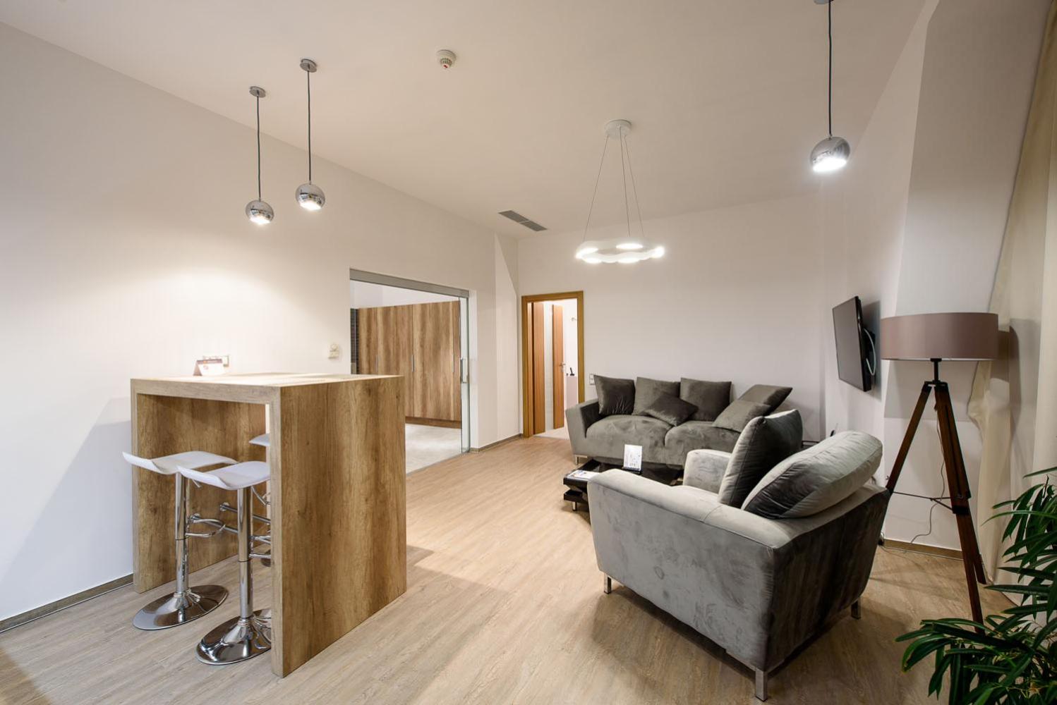 Фото Karoly Corner Residences